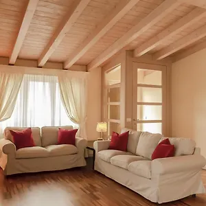  Apartment La Piazzetta Italien